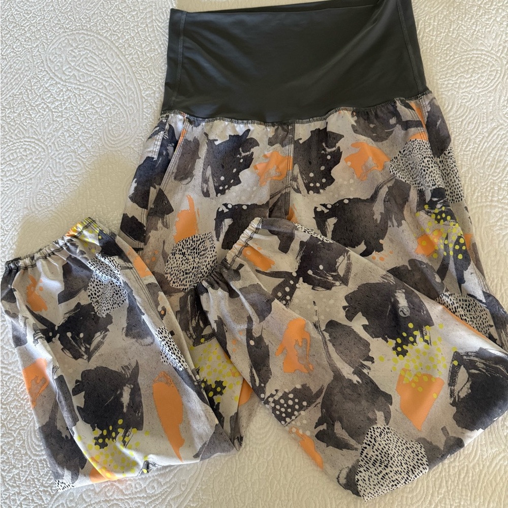 Lululemon Gray & Orange Yoga Pants❗️